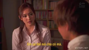 Anh nhân viên văn phòng nắng cực trước em lao công trẻ mông to