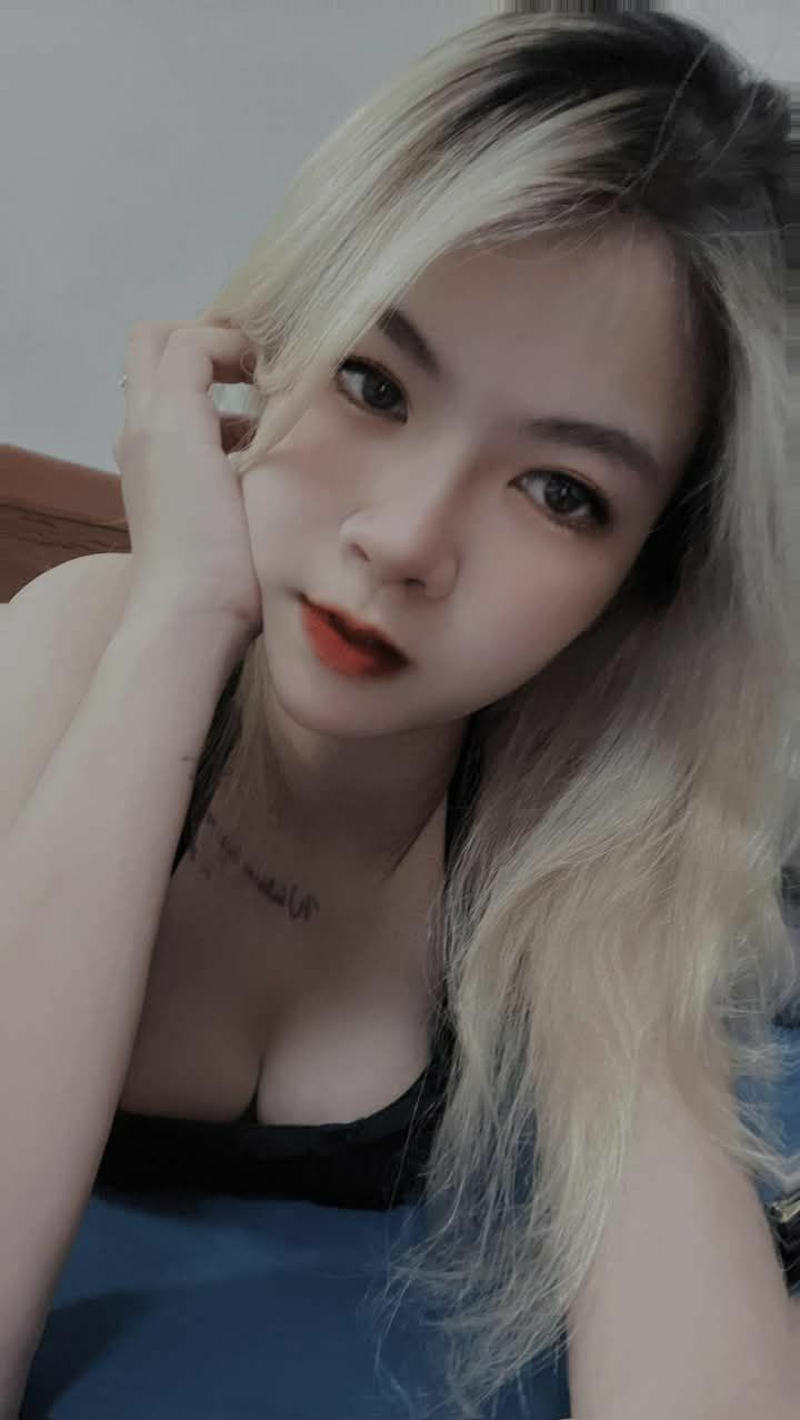 Khi bố anh xã nhìn thấy vợ sắp cưới của con trai “thẩm du”